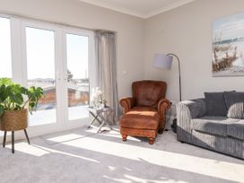 Black Rock First Floor Apartment - North Wales - 1127335 - thumbnail photo 2