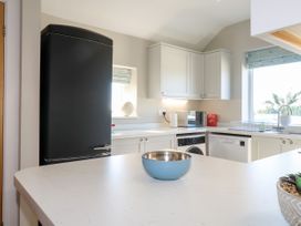 Black Rock First Floor Apartment - North Wales - 1127335 - thumbnail photo 7