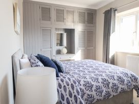 Black Rock First Floor Apartment - North Wales - 1127335 - thumbnail photo 14