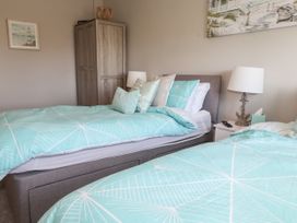 Black Rock First Floor Apartment - North Wales - 1127335 - thumbnail photo 18