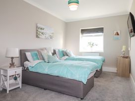 Black Rock First Floor Apartment - North Wales - 1127335 - thumbnail photo 19