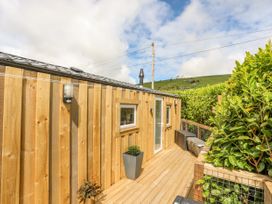 Caban Cwtch (The Cosy Cabin) - North Wales - 1127604 - thumbnail photo 25