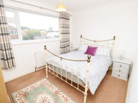 Seaside Haven - Hampshire - 1127878 - thumbnail photo 23