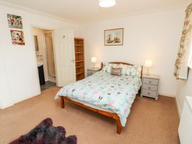 Seaside Haven - Hampshire - 1127878 - thumbnail photo 24