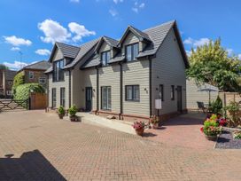 Wellington Cottage - Central England - 1127996 - thumbnail photo 2
