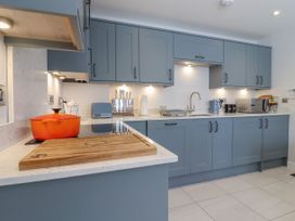 Wellington Cottage - Central England - 1127996 - thumbnail photo 12