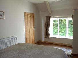 Spring Garden Cottage - South Wales - 1128135 - thumbnail photo 11