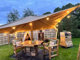 Portland Luxury Glamping -  - 1128206 - thumbnail photo 18