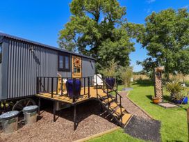 Portland Luxury Glamping -  - 1128206 - thumbnail photo 2