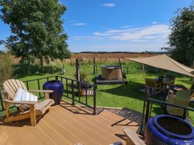 Portland Luxury Glamping -  - 1128206 - thumbnail photo 3