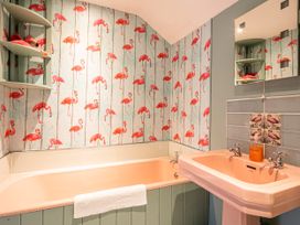 Pippinwell - Peak District - 1128315 - thumbnail photo 9