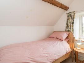 High Cogges Farm Holiday Cottages - Cotswolds - 1128365 - thumbnail photo 40