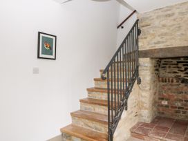 High Cogges Farm Holiday Cottages - Cotswolds - 1128365 - thumbnail photo 49