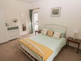 Ty Coets, Morfa Farm - South Wales - 1128980 - thumbnail photo 17