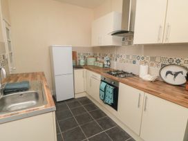 Dickie Hoy's Cottage - North Yorkshire (incl. Whitby) - 1128998 - thumbnail photo 6
