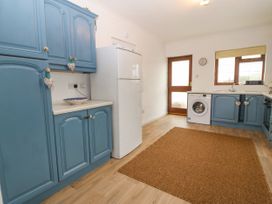 Awelfryn - Anglesey - 1129315 - thumbnail photo 12