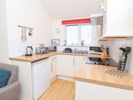 Chalet Log Cabin C8 - Devon - 1129366 - thumbnail photo 6