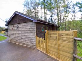 Chalet Log Cabin C9 - Devon - 1129367 - thumbnail photo 3