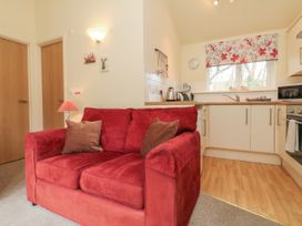 Chalet Log Cabin L6 - Devon - 1129369 - thumbnail photo 7