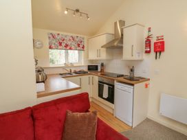 Chalet Log Cabin L6 - Devon - 1129369 - thumbnail photo 8