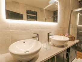 Moor Farm Cottage - Peak District - 1129371 - thumbnail photo 30