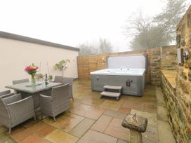 Moor Farm Cottage - Peak District - 1129371 - thumbnail photo 37