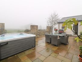 Moor Farm Cottage - Peak District - 1129371 - thumbnail photo 39