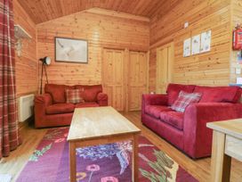 Chalet Lodge (Bunks) L1 - Devon - 1129383 - thumbnail photo 3