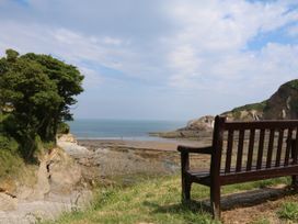 Chalet Lodge (Bunks) L1 - Devon - 1129383 - thumbnail photo 16