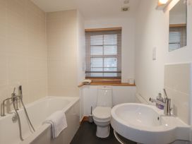 Flat 30 -  - 1129421 - thumbnail photo 16