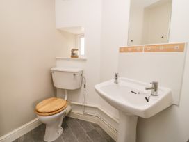 Hand Apartment - North Wales - 1129433 - thumbnail photo 10