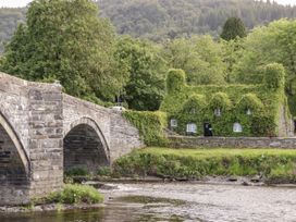 Hand Apartment - North Wales - 1129433 - thumbnail photo 33