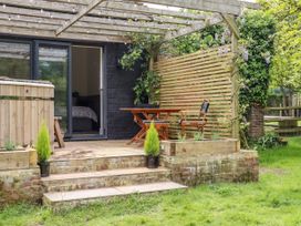 The Snug at Pickelden Farmhouse - Kent & Sussex - 1129449 - thumbnail photo 20