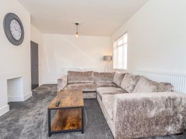 1 Chestnut Grove - North Yorkshire (incl. Whitby) - 1129544 - thumbnail photo 6