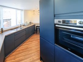 1 Chestnut Grove - North Yorkshire (incl. Whitby) - 1129544 - thumbnail photo 12