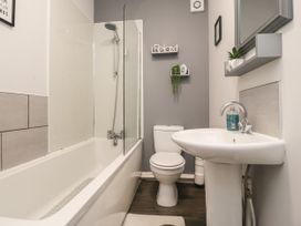 Apartment 3 @ Blackpool Sleepover - Lake District - 1129715 - thumbnail photo 17