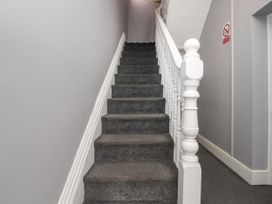 Apartment 5 @ Blackpool Sleepover - Lake District - 1129719 - thumbnail photo 8