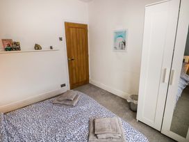 100 Cwmphil Road - South Wales - 1130569 - thumbnail photo 26