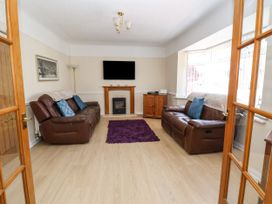 11 Overdale Avenue - North Wales - 1130661 - thumbnail photo 3