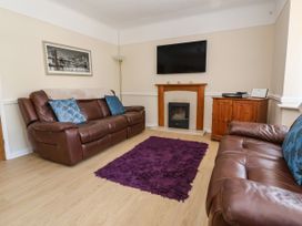 11 Overdale Avenue - North Wales - 1130661 - thumbnail photo 4