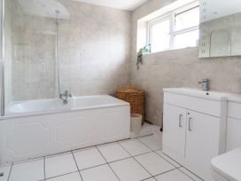 11 Overdale Avenue - North Wales - 1130661 - thumbnail photo 21
