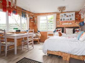 The Hideaway Studio - Cornwall - 1131111 - thumbnail photo 6