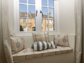 Honeybee Cottage - Somerset & Wiltshire - 1131168 - thumbnail photo 5