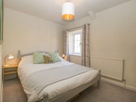 Honeybee Cottage - Somerset & Wiltshire - 1131168 - thumbnail photo 13