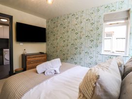8 Newmarket Road -  - 1131299 - thumbnail photo 14