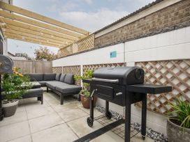 Seagull Shack - North Wales - 1131436 - thumbnail photo 4