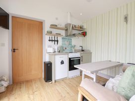 The Tinystore - Cornwall - 1131536 - thumbnail photo 4