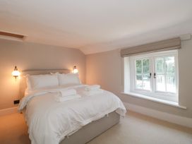 The Old Cottage - Hampshire - 1131701 - thumbnail photo 18