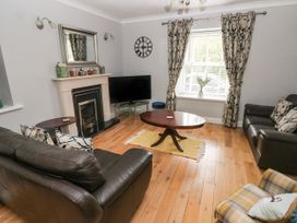 Stones Throw - South Wales - 1131903 - thumbnail photo 2