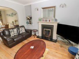 Stones Throw - South Wales - 1131903 - thumbnail photo 3